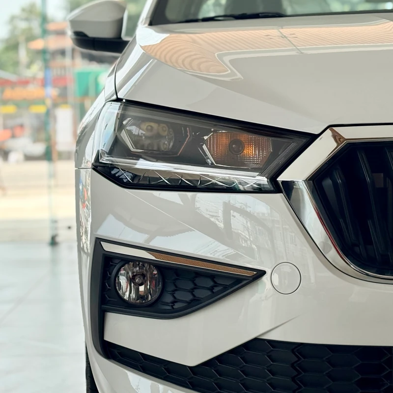 đèn pha LED Projector